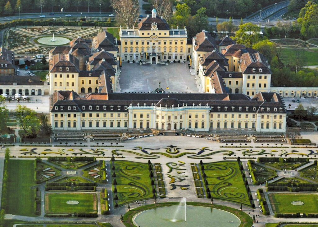 Ausflug zu den Barockschlössern: Blühendes Barock Ludwigsburg